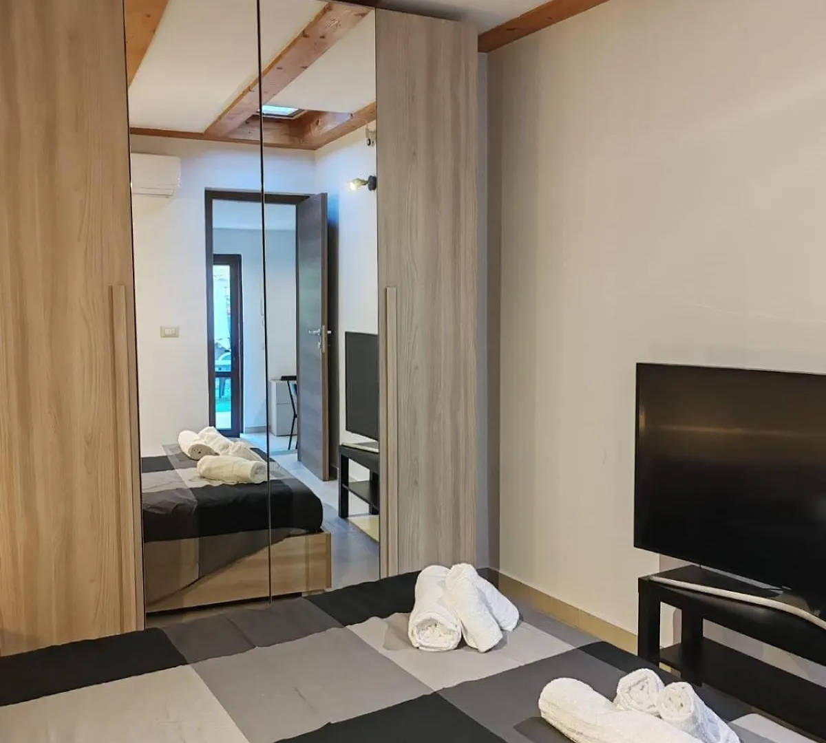 Etna Garden House: Oasis In The Heart Of Catania Villa Italy